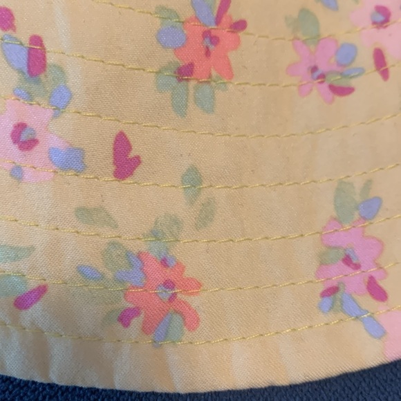 Oshkosh Sun Hat Yellow Floral - Picture 6 of 6